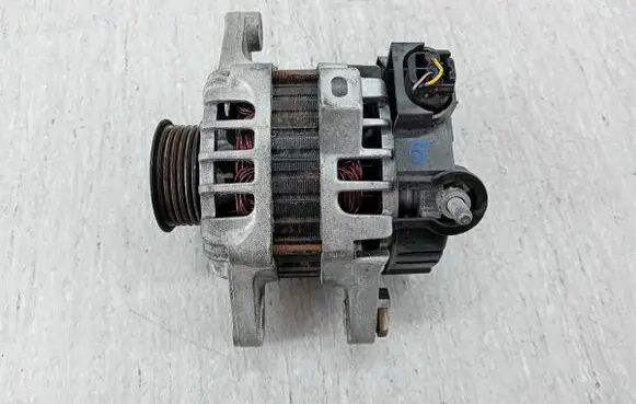 Hyundai i20 (PB PBT) Generator/alternator 37300-03300