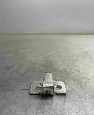 Opel Astra H Rear door lock loop/hook striker 96336