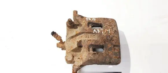 Nissan Pathfinder R51 Front brake caliper