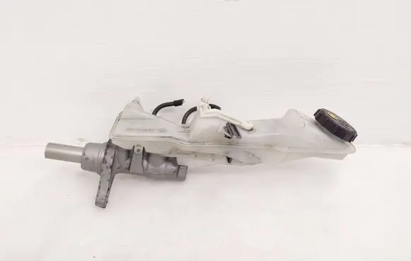 Master brake cylinder