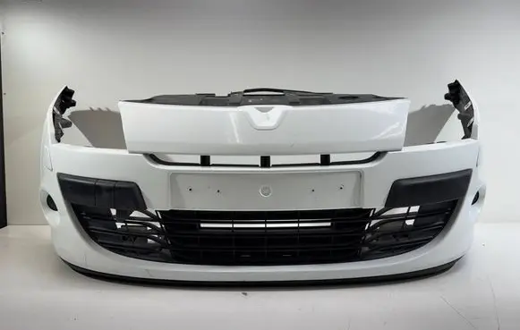 Renault Megane III Front bumper