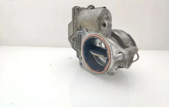 Volkswagen Caddy Throttle valve 03G128063G