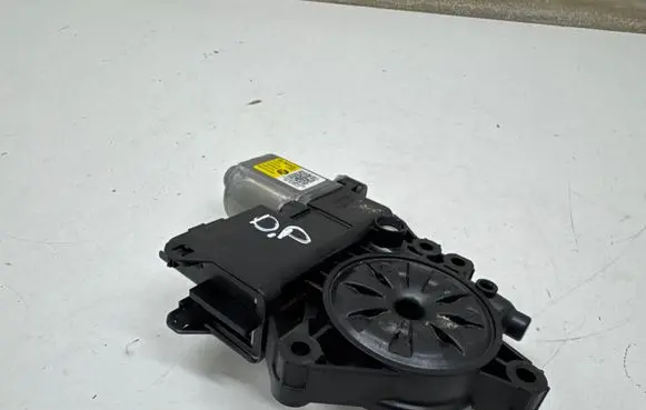 KIA EV6 Front door window regulator motor 82460CV010 HW100SS102