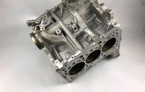 Mini Cooper Countryman F60 Engine block 8513372 8602965 B38A15A