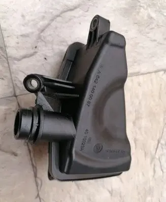 Mercedes-Benz E W213 Intake resonator A6421400087