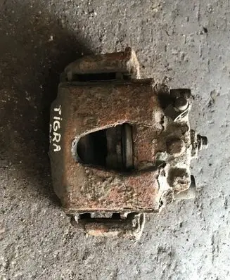 Opel Tigra A Front brake caliper
