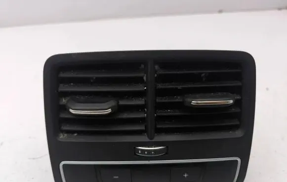 Audi A5 Rear air vent grill 8W0819203 8W0819203B