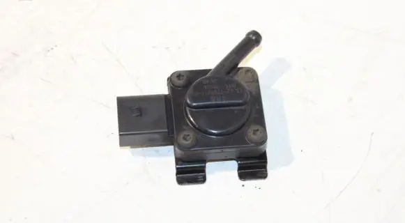 BMW 3 E90 E91 Exhaust gas pressure sensor 7789219