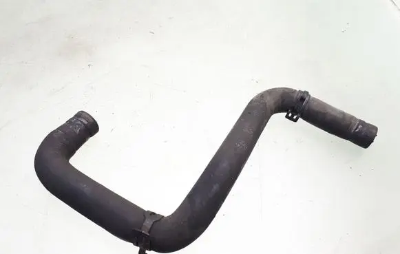 Volkswagen PASSAT B6 Engine coolant pipe/hose 1K0121096R