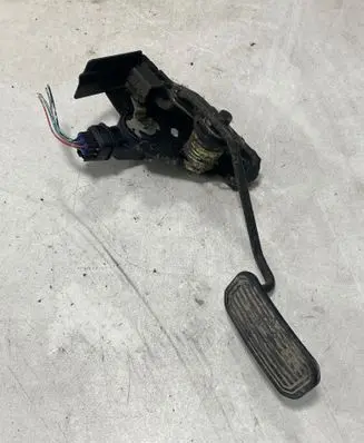 Toyota Camry Accelerator throttle pedal 7801033010