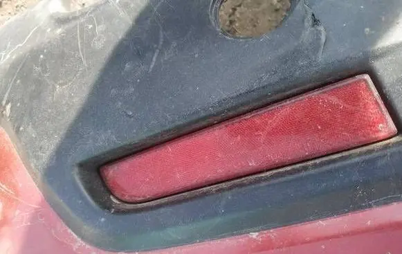 Rear tail light reflector