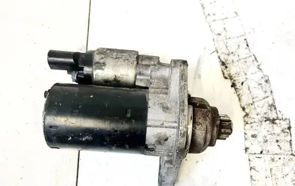 Audi A3 S3 8P Starter motor 0001121408