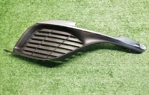 Peugeot 308 Front bumper lower grill AA3599377