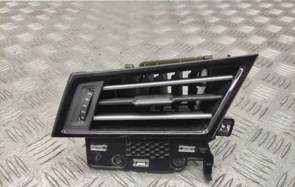 Volkswagen PASSAT B8 Dashboard side air vent grill/cover trim 3G1819701E