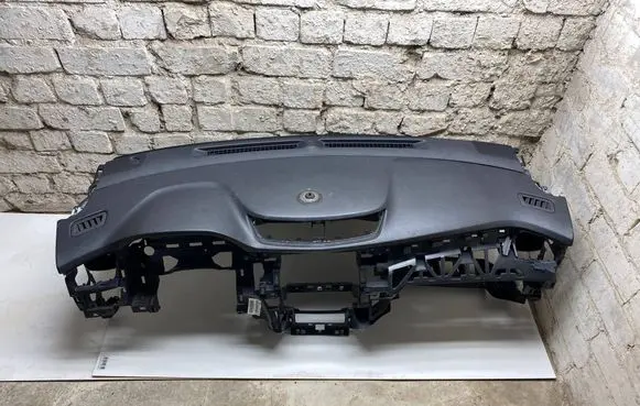 Nissan X-Trail T32 Dashboard 