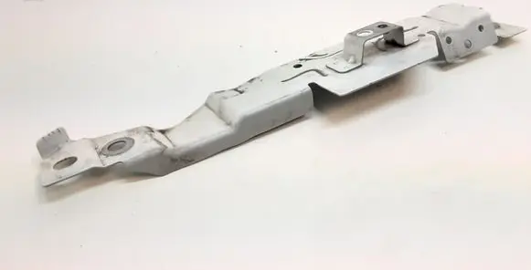 Volvo V90 Cross Country Fender mounting bracket 31416626
