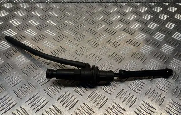 Renault Laguna III Clutch master cylinder 306100032R