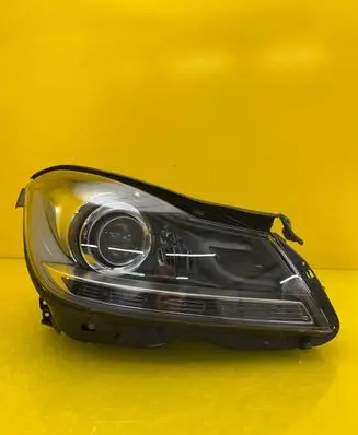 Mercedes-Benz C W204 Headlight/headlamp A2048204439