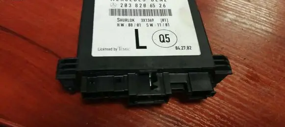 Mercedes-Benz C W203 Door control unit/module 2038206526