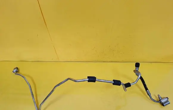Seat Leon (1P) Air conditioning (A/C) pipe/hose 1K0820741AB