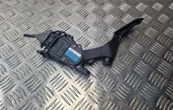 Volkswagen Transporter - Caravelle T5 Accelerator throttle pedal 7H1723503