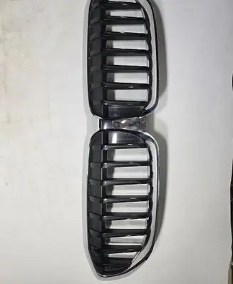 BMW 3 G20 G21 Front bumper upper radiator grill 7449428