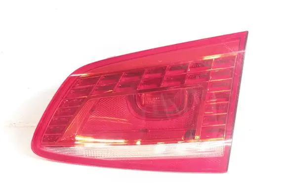 Volkswagen PASSAT B7 Tailgate rear/tail lights 3AF945308E