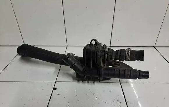 Thermostat/thermostat housing