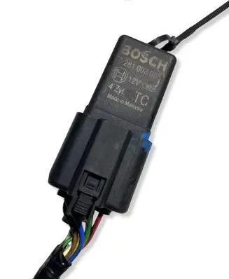 Honda CR-V Glow plug pre-heat relay 0281003055