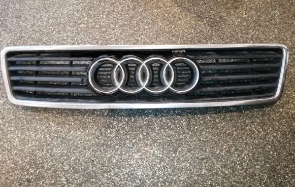 Audi A6 S6 C5 4B Front bumper upper radiator grill 4B0853651A