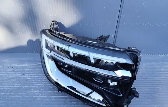 Renault Austral Headlight/headlamp 260103381R