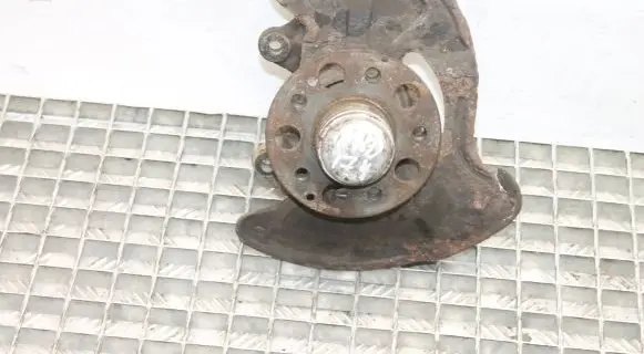 Mercedes-Benz CLK A209 C209 Front wheel hub