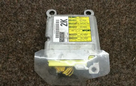 Toyota RAV 4 (XA30) Airbag control unit/module 8917042210
