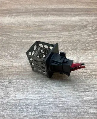 Peugeot 206 Heater blower motor/fan resistor 36057 WITHPLUG