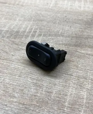 Opel Meriva A Electric window control switch 90561388