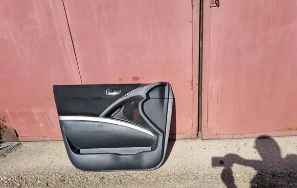 Toyota Corolla Verso AR10 Front door card panel trim 677640F010