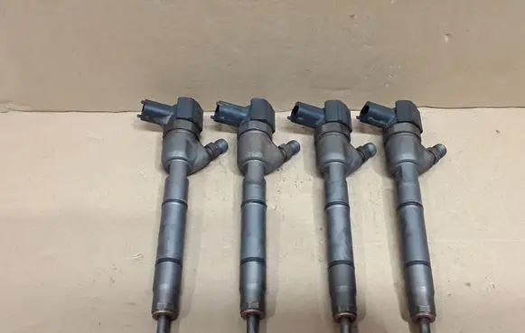 Fuel injectors set