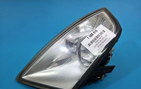 Ford Mondeo Mk III Front fog light 3S7115K202AE IMPRK1588516