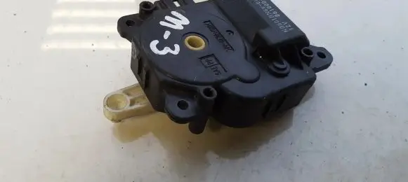 Mazda 3 I Air flap motor/actuator 8610000990 861000-0990
