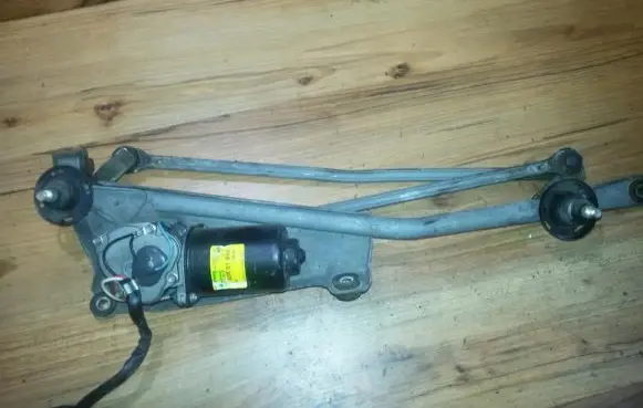 Honda Accord Front wiper linkage and motor
