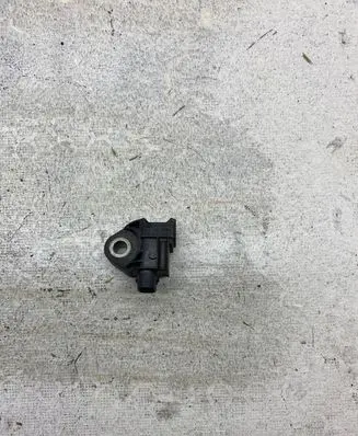 Mercedes-Benz C W205 Airbag deployment crash/impact sensor A2139051300 869108