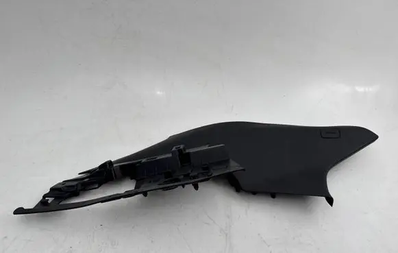 DS Automobiles 4 II (D)pillar trim (top) 9833962980