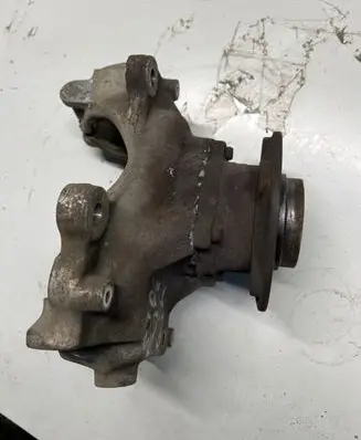 BMW 7 E65 E66 Front wheel hub spindle knuckle 6753462