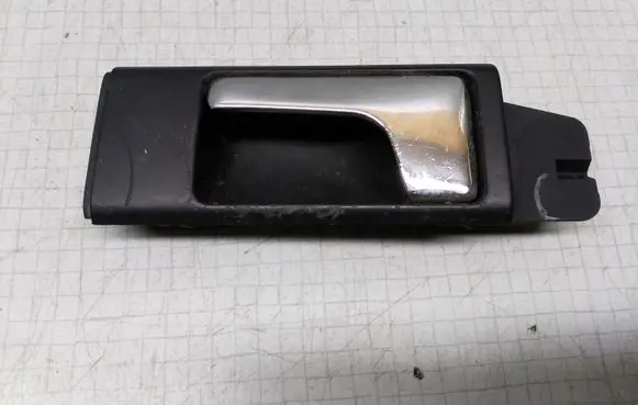 Audi A6 S6 C4 4A Front door interior handle 4A0837019