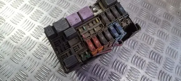 Renault Laguna II Fuse box set 8200003059