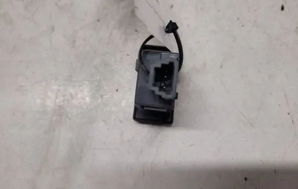 Toyota Avensis T270 Hazard light switch 1A98