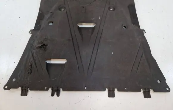 Renault Captur II Engine splash shield/under tray 758905940R 758904300R