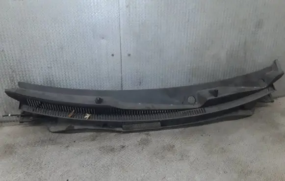 Nissan Pixo Wiper trim 7233168K1
