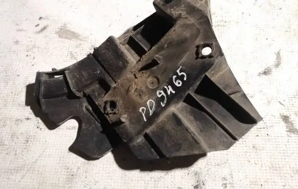Volvo V70 Front bumper mounting bracket 31265345