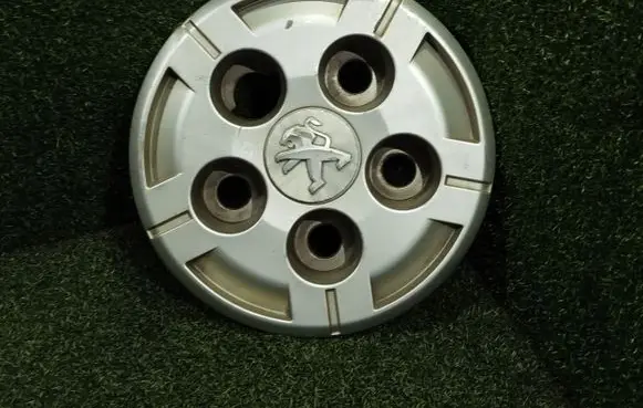 Peugeot Boxer Original wheel cap 1611984980 B985